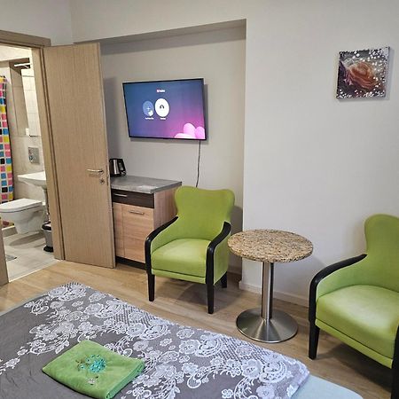 Kauno Apartamentai King Size Bed Kaunas Buitenkant foto